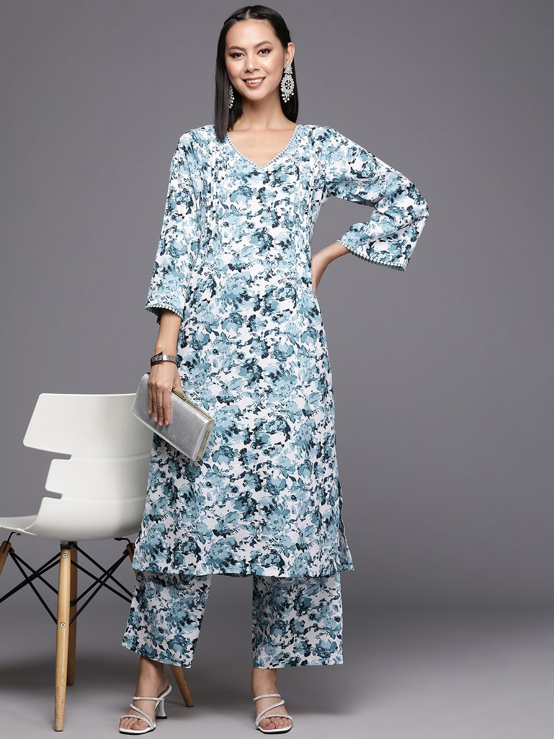 Varanga Women Floral Printed Regular Silk Crepe Kurta with Trousers