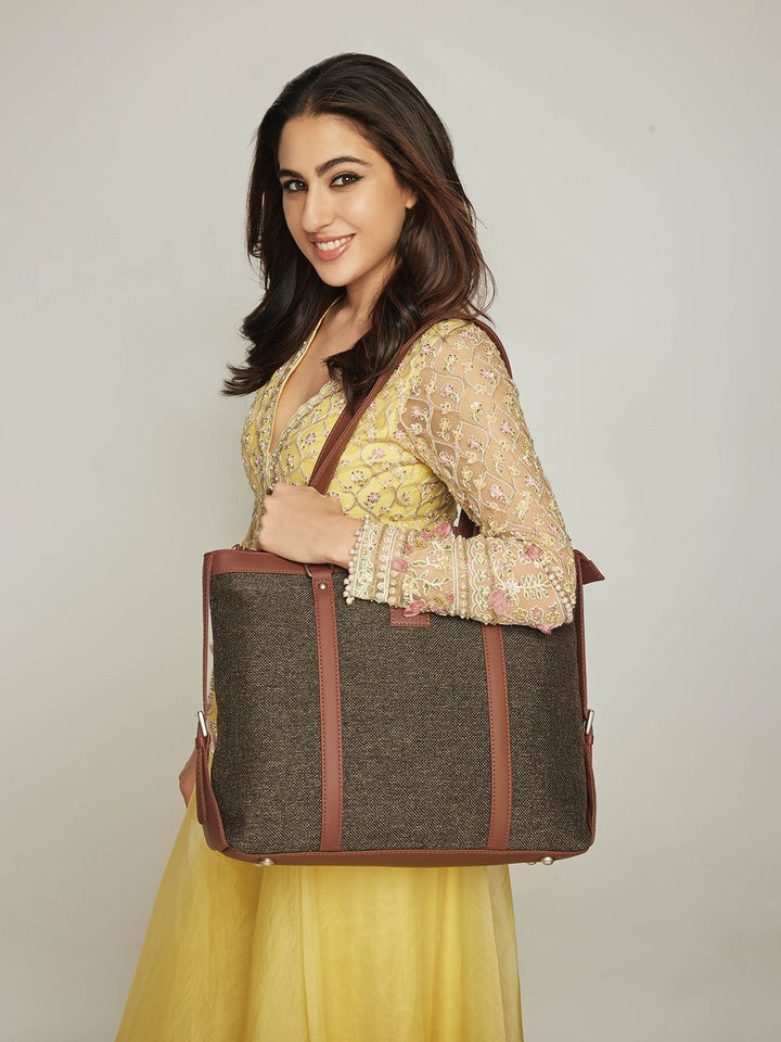 ZOUK Women Brown Structured 16 Inch Laptop Shoulder Bag