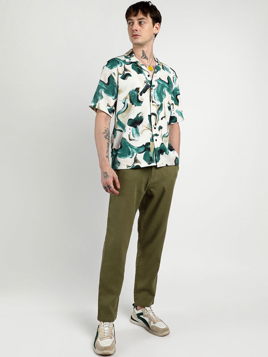 Campus Sutra Men Comfort Swirl Strokes Printed Oversized Casual Shirt