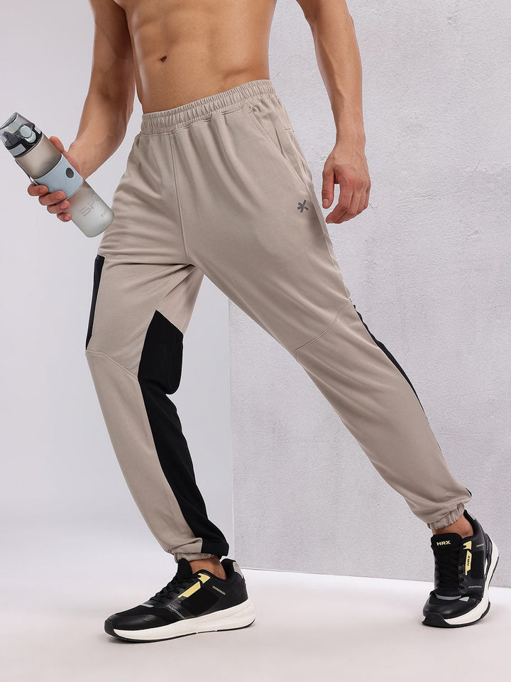HRX by Hrithik Roshan Men Colourblocked Mid-Rise Rapid-Dry Regular Fit Running Joggers
