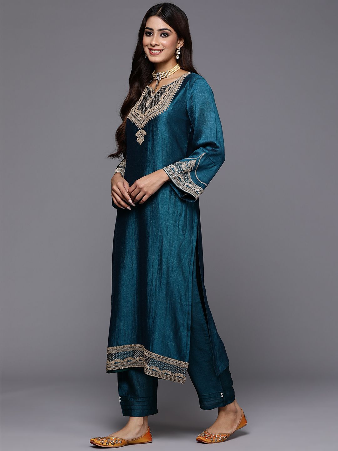 Indo Era Women Embroidered Regular Kurta with Trousers & Dupatta