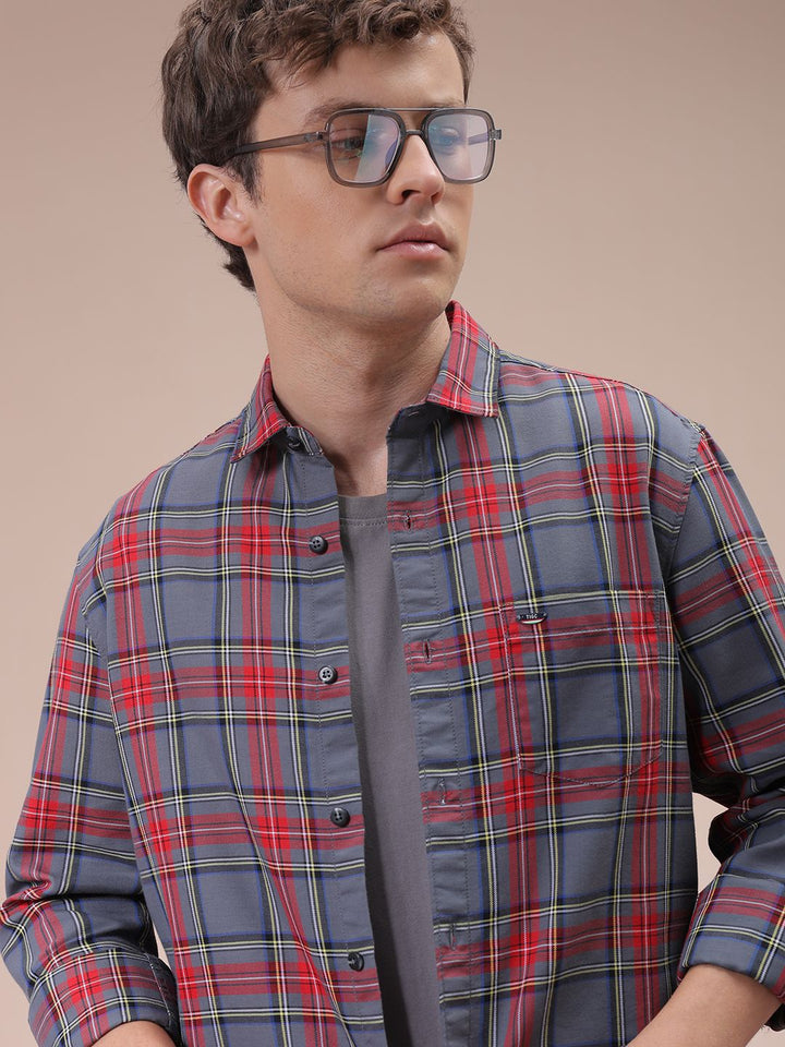 The Indian Garage Co Men Cutaway Collar Checked Cotton Slim Fit Casual Shirt