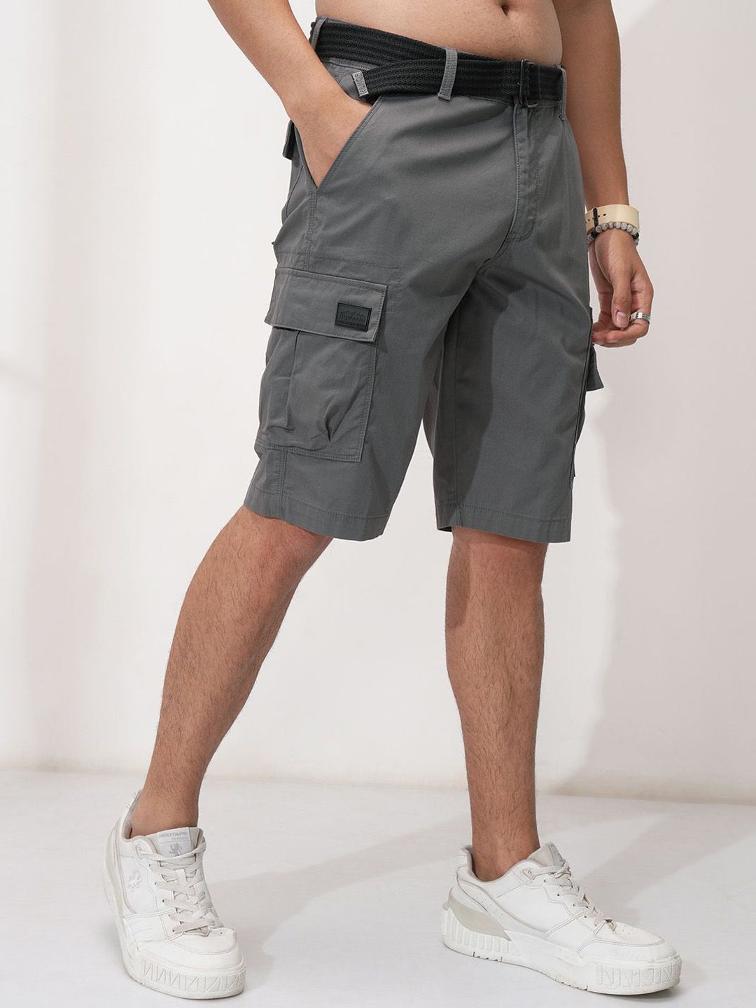 Highlander Men Regular Fit Mid-Rise Cotton Cargo Shorts