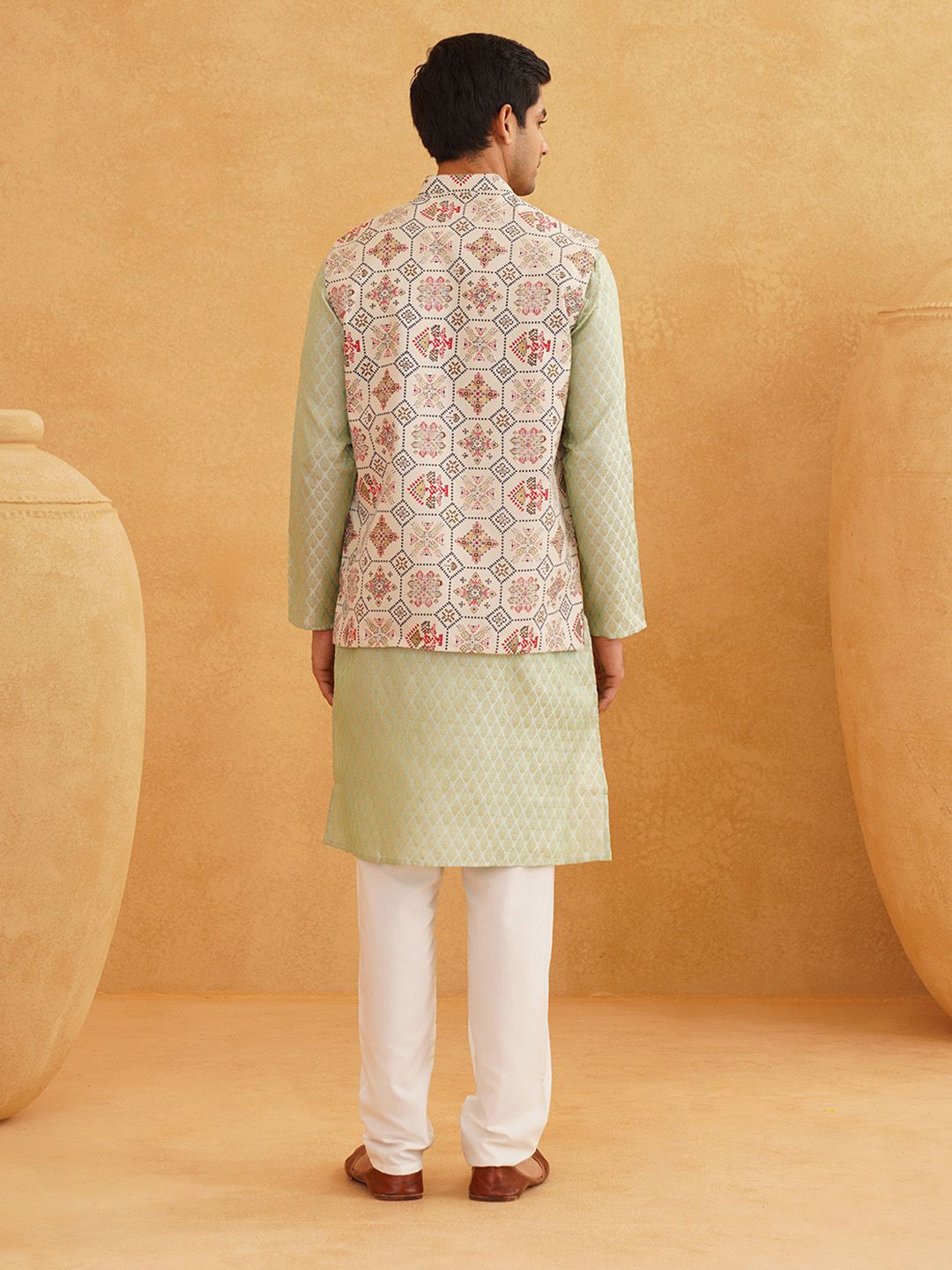 SOJANYA Men Green Ethnic Motifs Woven Design Kurta & Churidar Comes With a Nehru Jacket