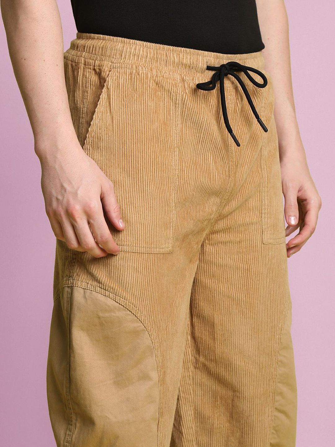 Bene Kleed Men Baggy Fit Mid-Rise Pure Cotton Joggers Trouser