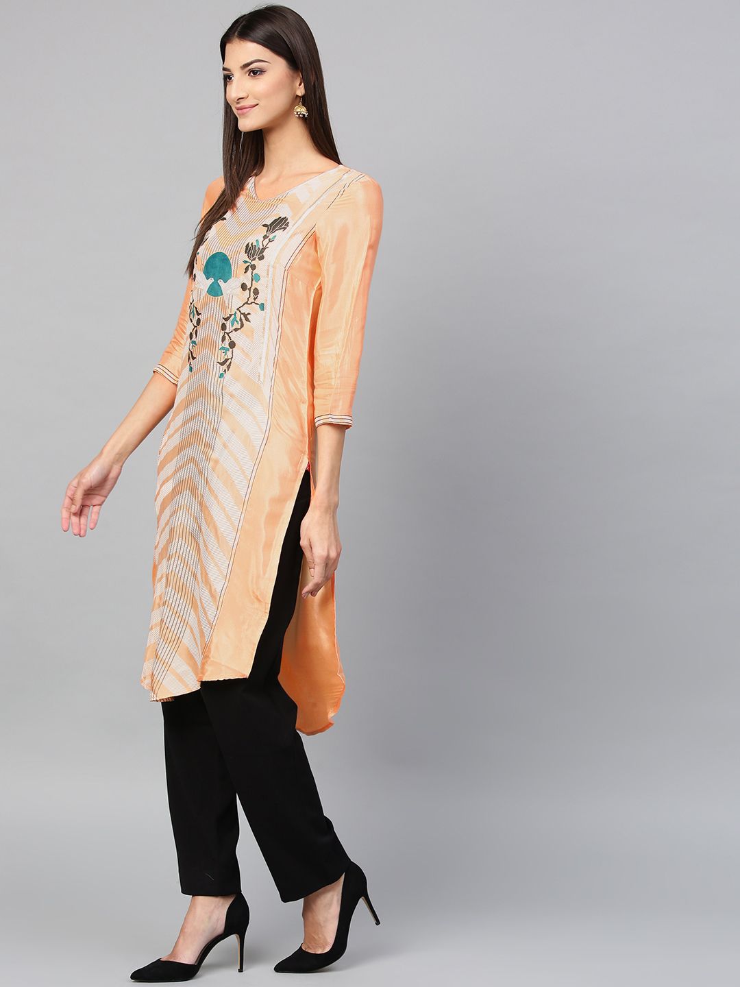 W Women Peach-Coloured Floral Print Straight Kurta