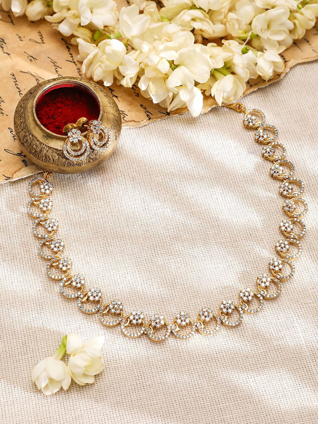 Rubans 22K Kalung Zirkonia Putih Rubans 22K Ditetapkan dengan Anting-anting dengan Anting-anting