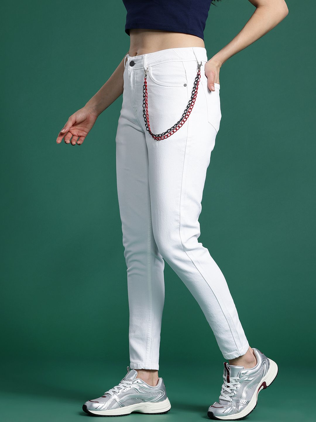DressBerry Women Mom Fit High-Rise Stretchable Jeans with Chain