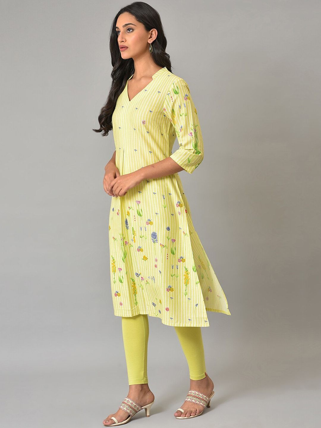 W Women Floral Printed Band Collar Kurta