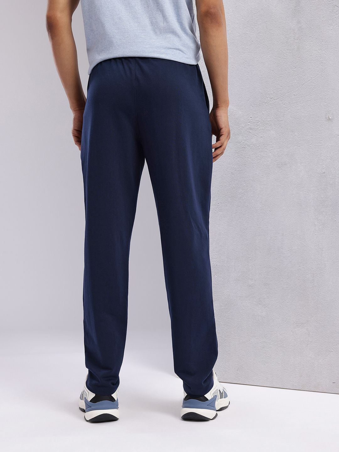 HRX by Hrithik Roshan Men Contrast Piping Mid-Rise Lifestyle Track Pants