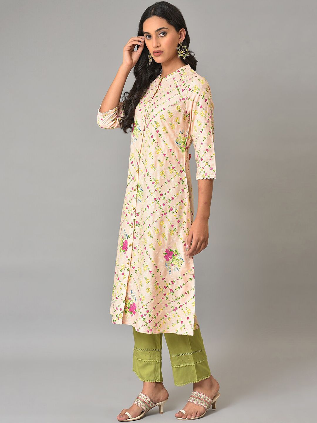 W Women Floral Printed Keyhole Neck Kurta