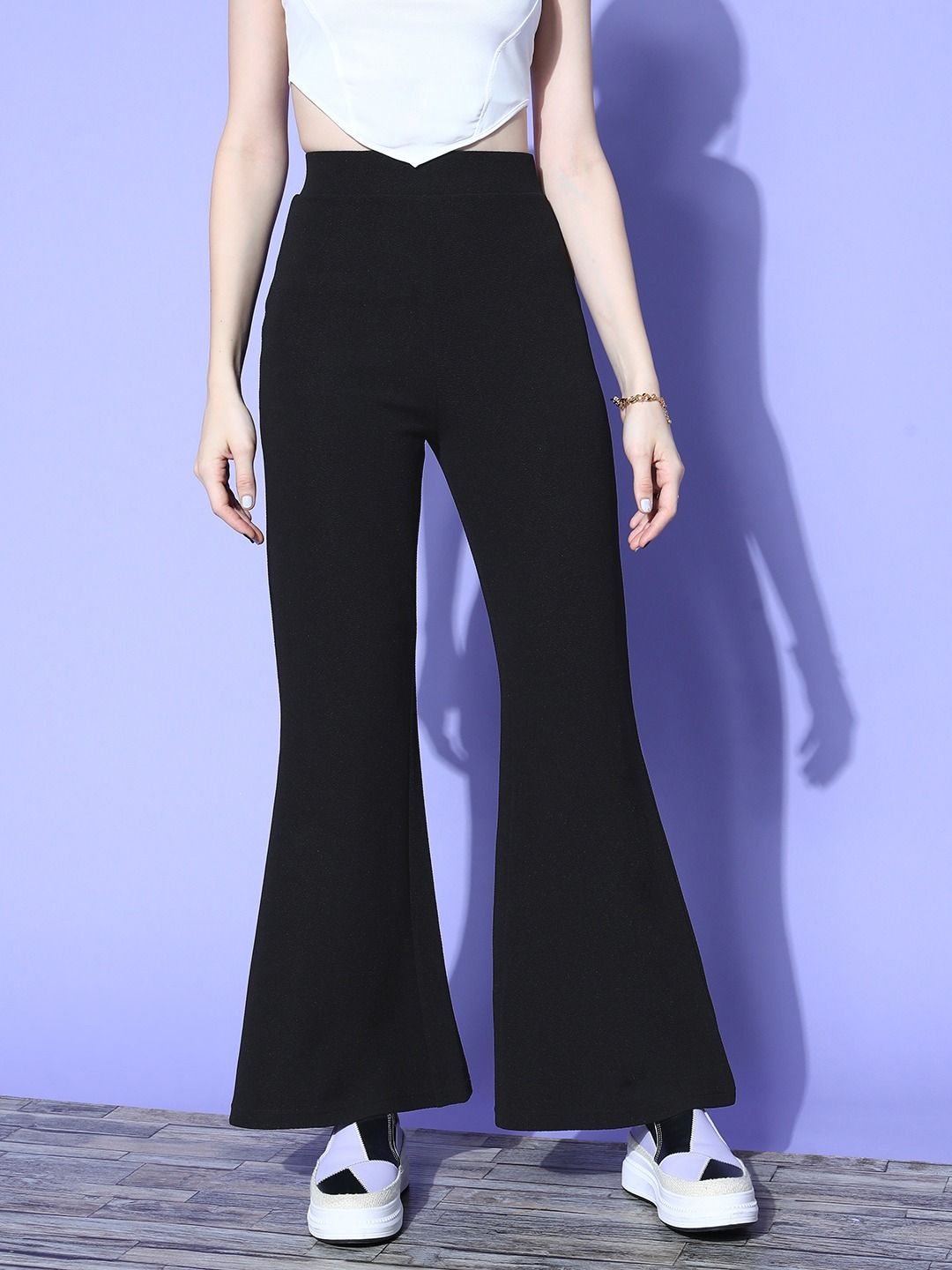 Berrylush Women Black Solid Wide Leg Trousers