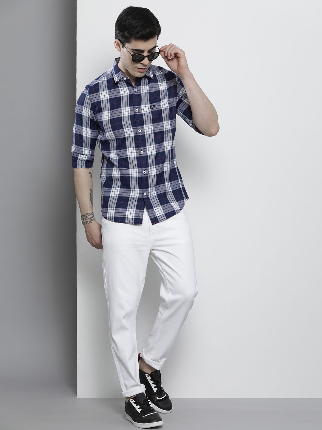 The Indian Garage Co Men Regular Fit Checked Casual Shirt