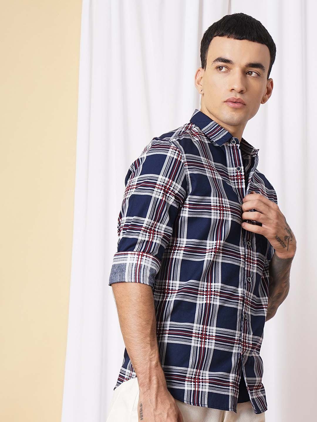 The Indian Garage Co Men Navy Blue & White Slim Fit Tartan Checks Checked Casual Shirt