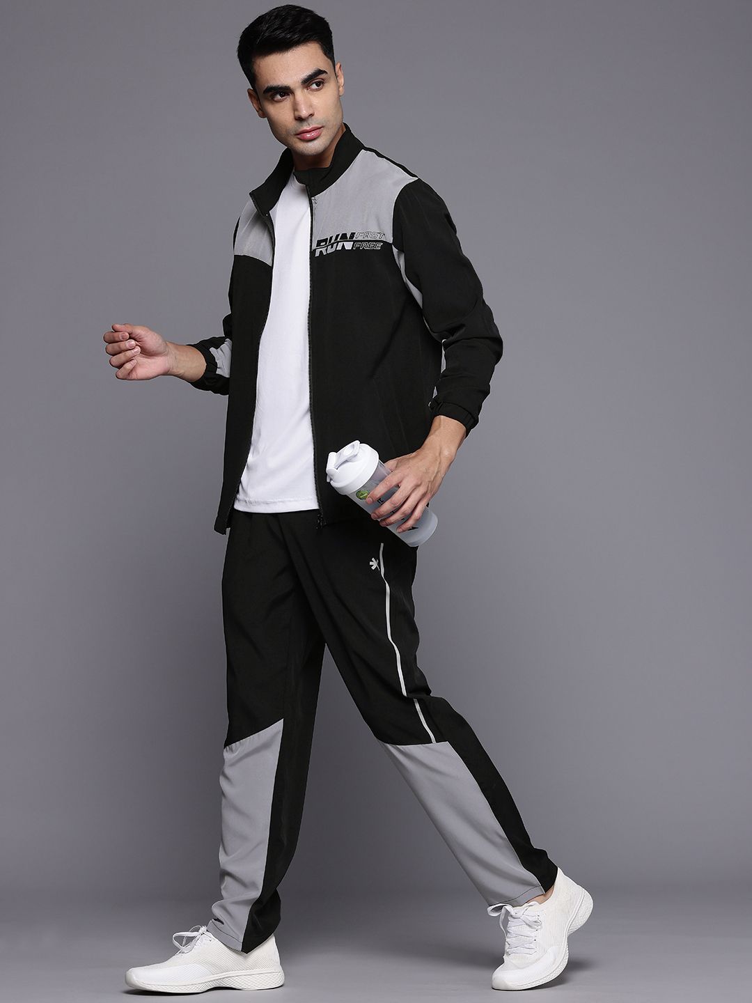 HRX oleh Hrithik Roshan Rapid-Dry Colourblock Running Tracksuit