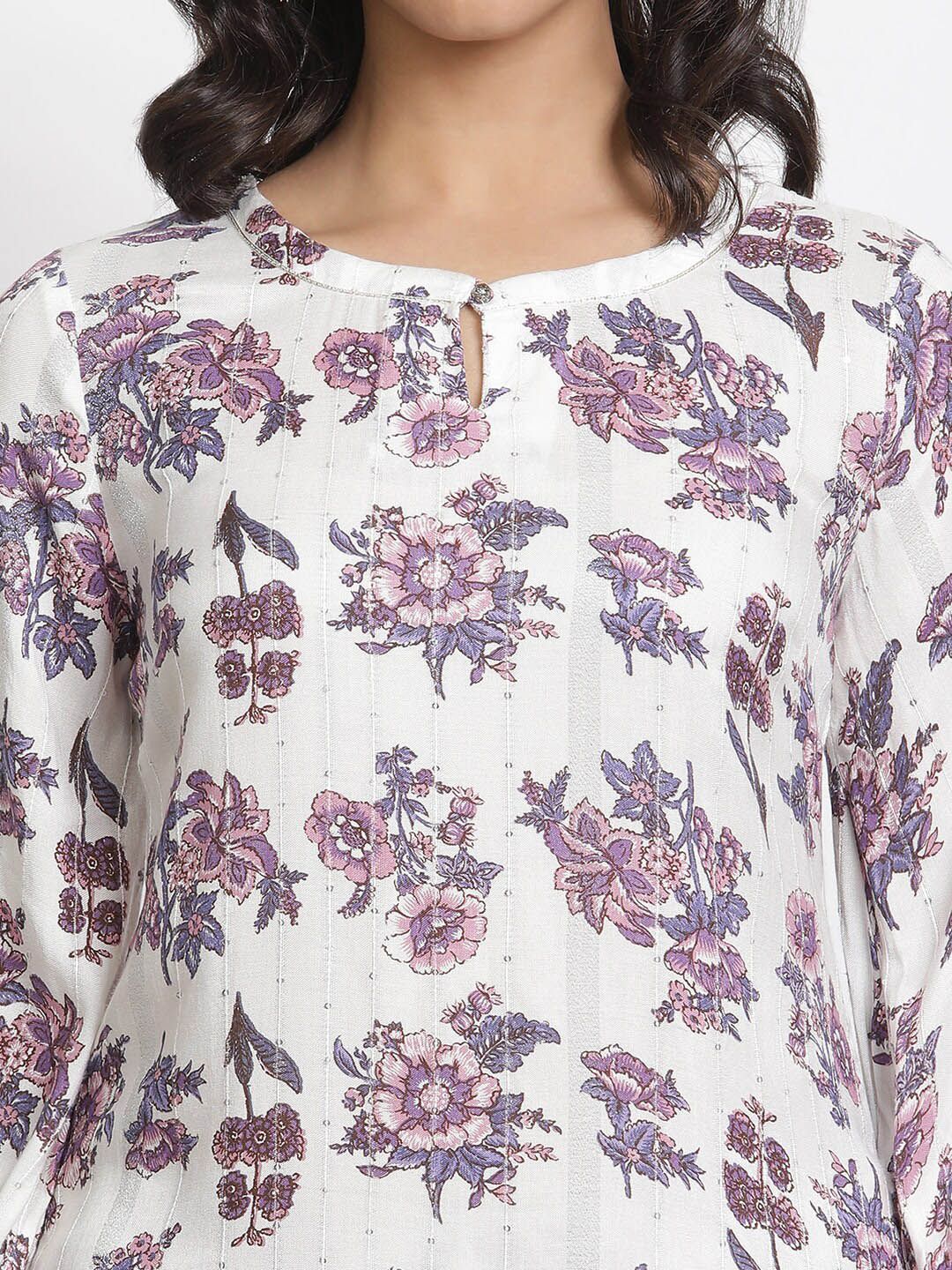 W Women Floral Printed Regular Gotta Patti Round Neck Straight Kurta With Trouser
