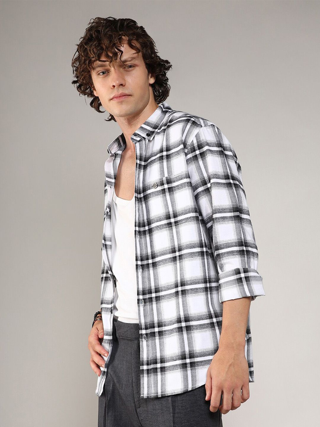 Campus Sutra White Classic Tartan Checked Cotton Casual Shirt