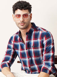 The Indian Garage Co Men Navy Blue & Red Slim Fit Checked Casual Shirt