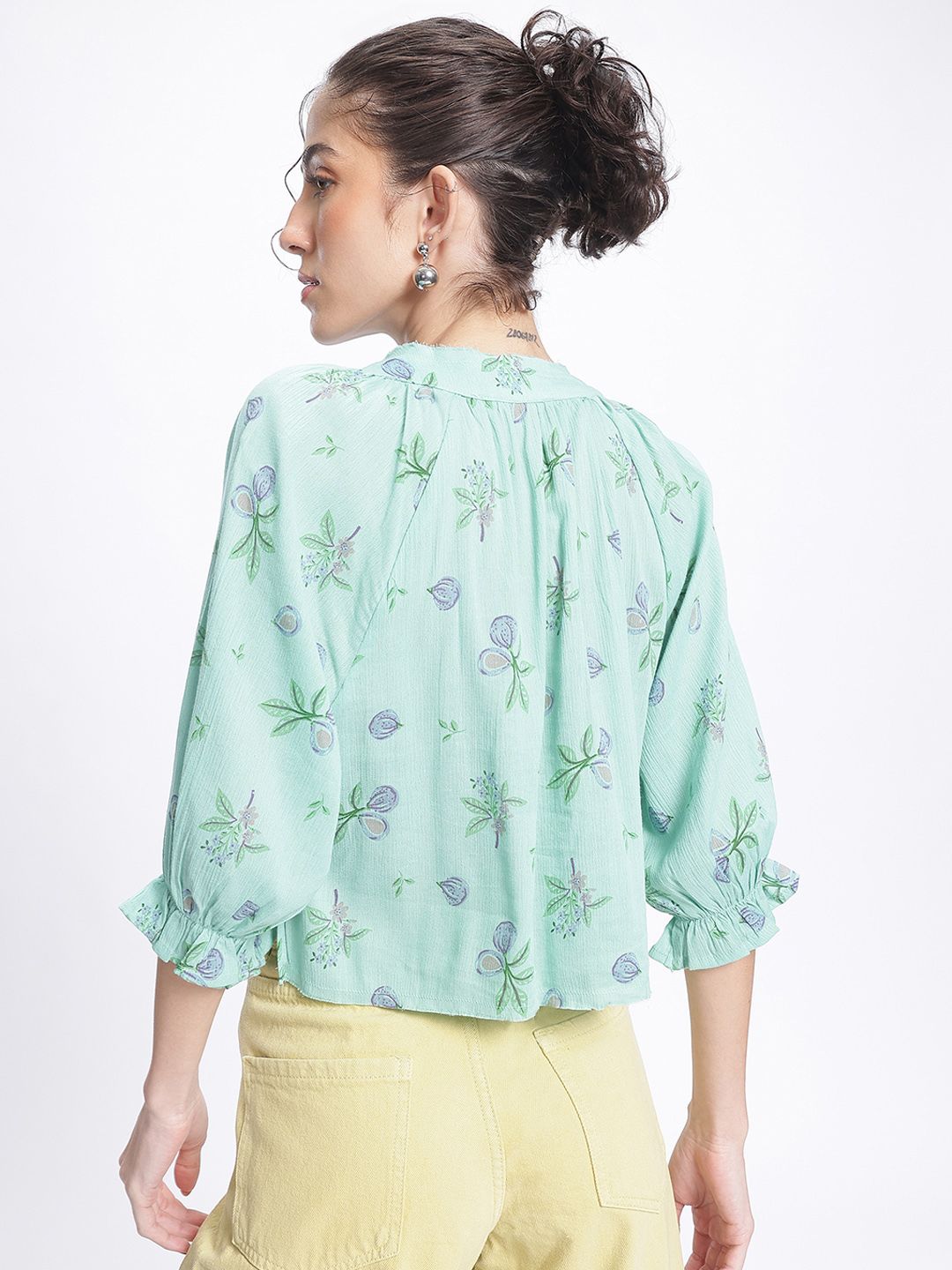 DressBerry Keep it Raw Floral Raw Hem Shirt-Style Top
