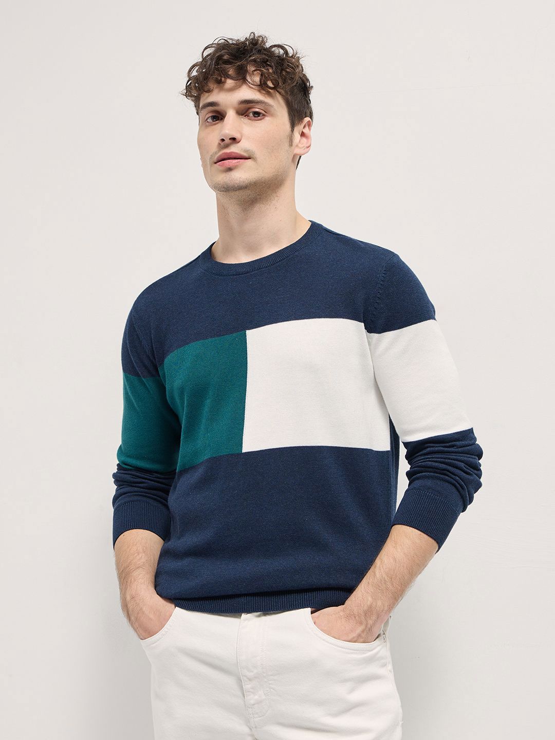 THE BEAR HOUSE Men Colourblocked Slim Fit T-shirt