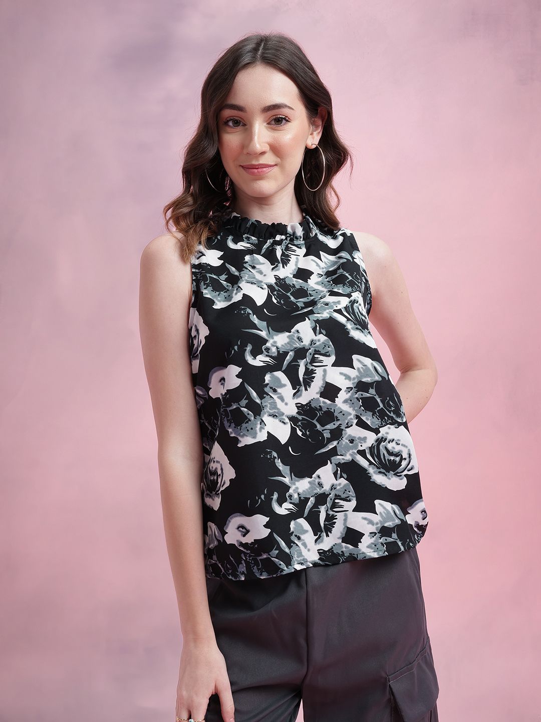 DressBerry Floral Print Ruffled Detail Top
