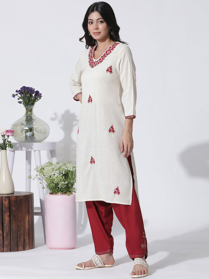 W Ethnic Motifs Thread Work Pure Cotton Straight Kurta with Trousers & With Dupatta
