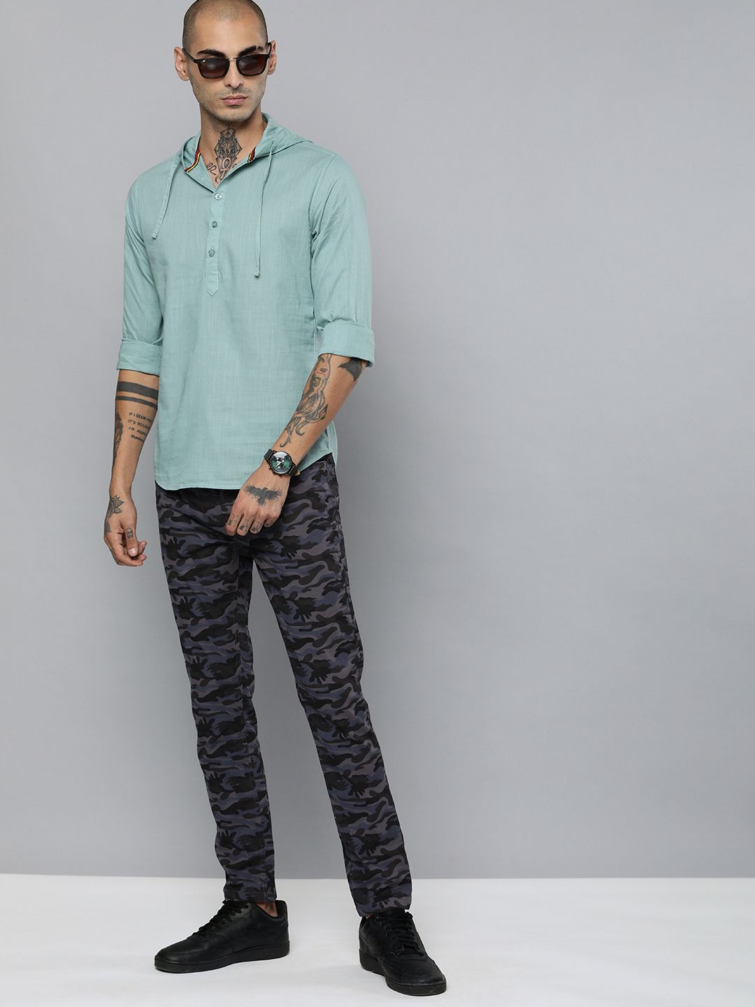 The Indian Garage Co Men Charcoal Grey Camouflage Printed Slim Fit Chinos