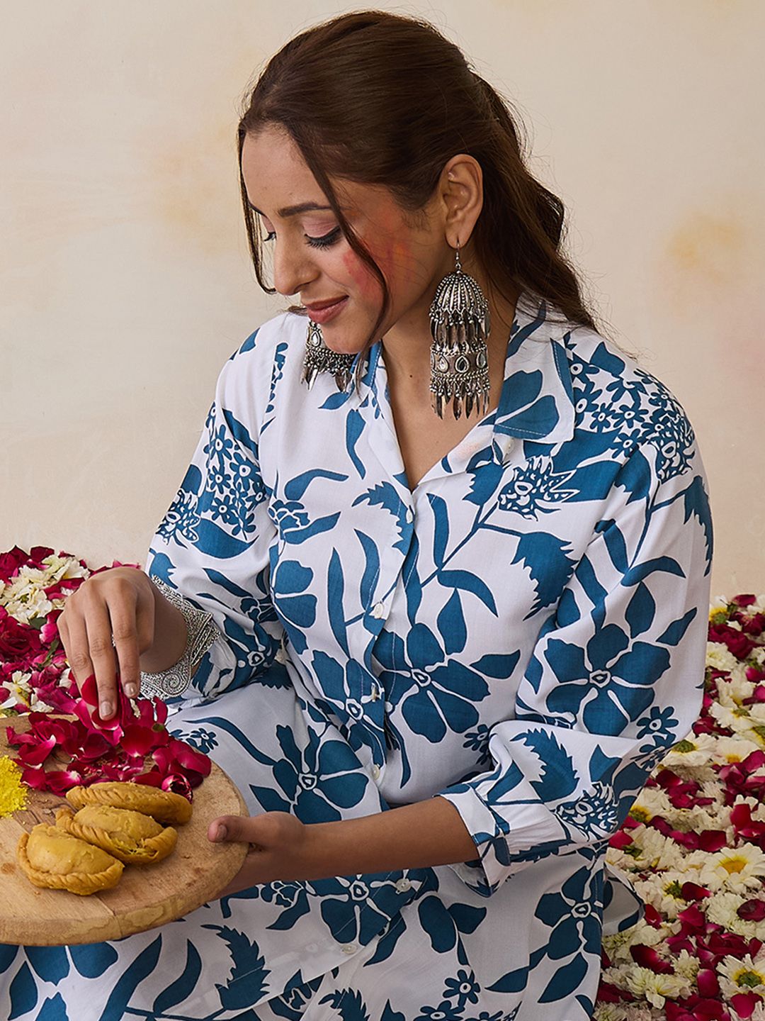 Indo Era Women Floral Printed Regular Kurta with Trousers