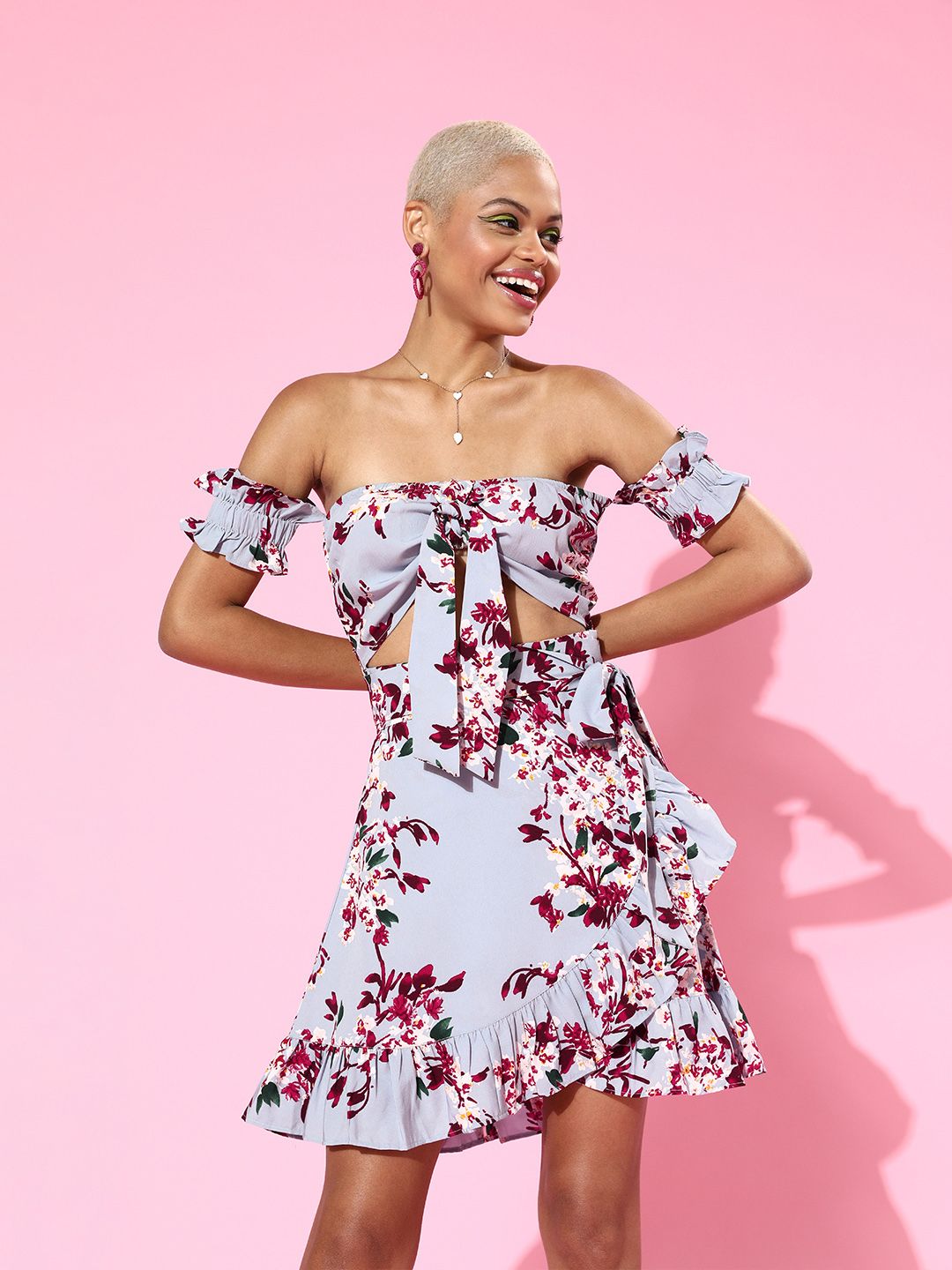 Berrylush Women Stunning Blue Floral Sweetheart Neck Dress