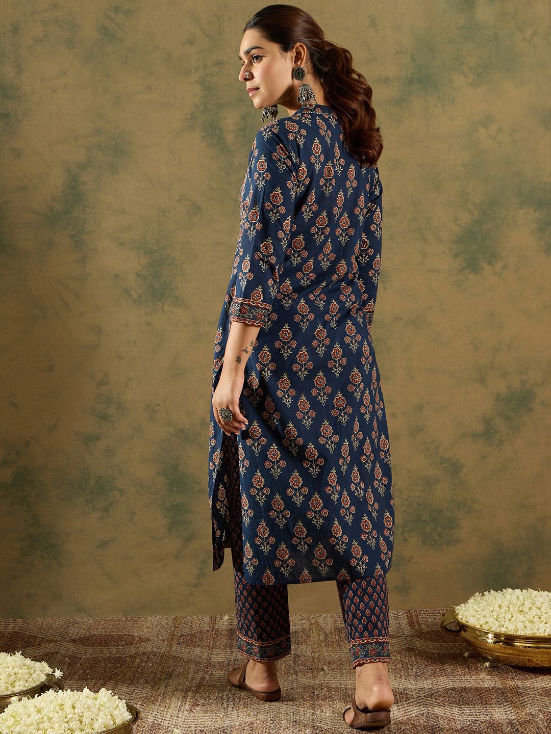 Indo Era Ethnic Motifs Printed Pure Cotton Kurta With Trousers