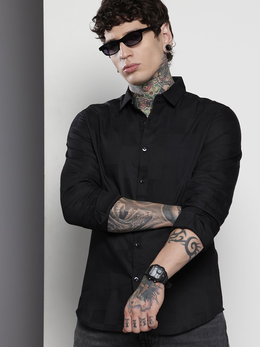 The Indian Garage Co Men Slim Fit Textured Dobby Party Shirt