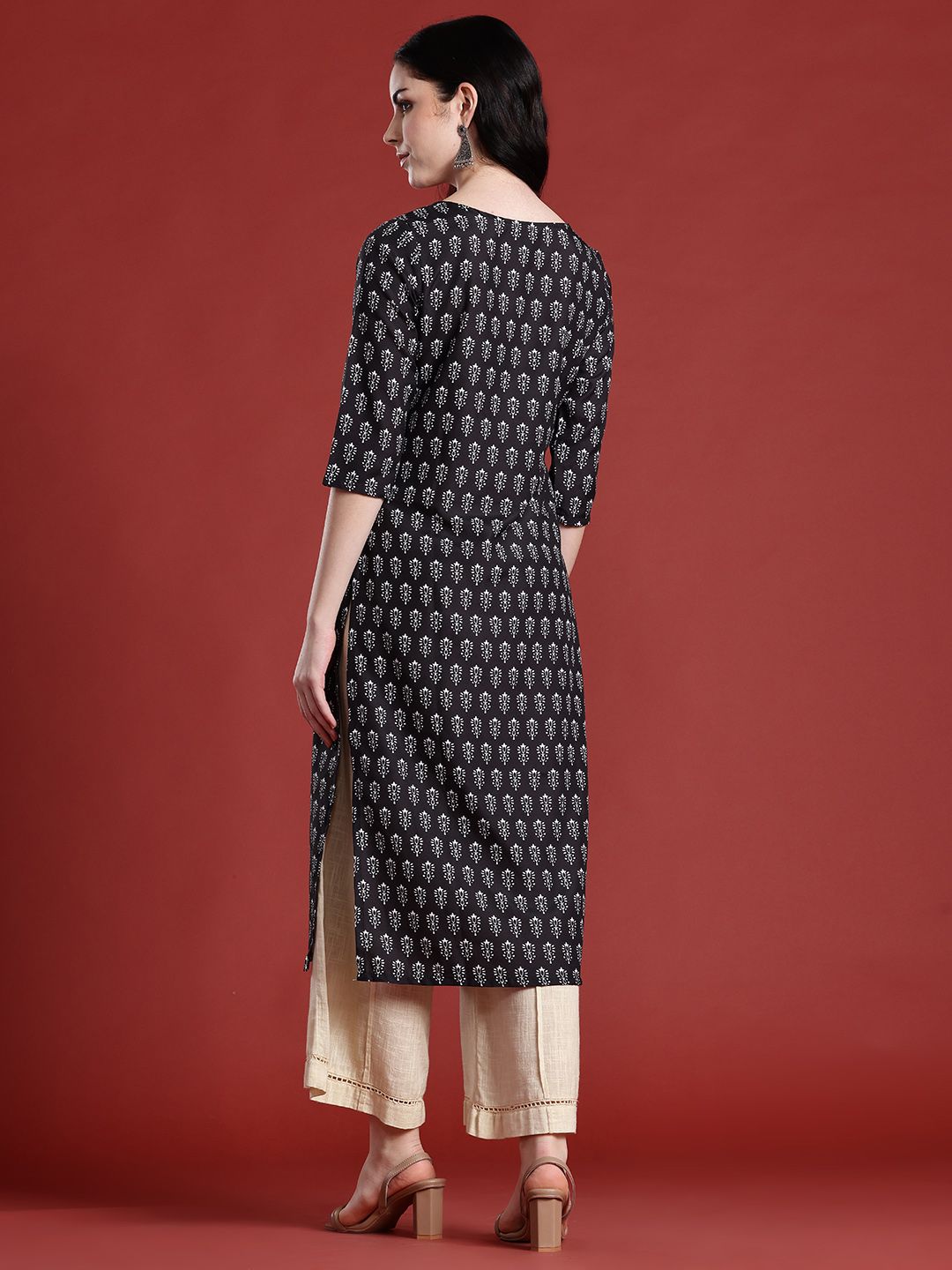 Anouk Ethnic Motifs Printed Boat Neck Straight Kurta