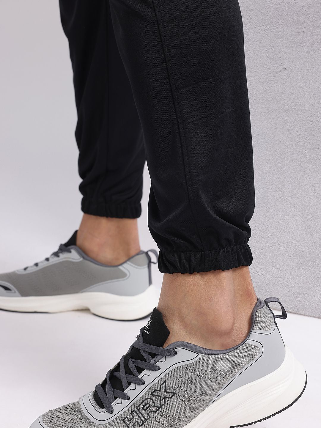 HRX by Hrithik Roshan Men Mid-Rise Typography Print Rapid-Dry Training Joggers