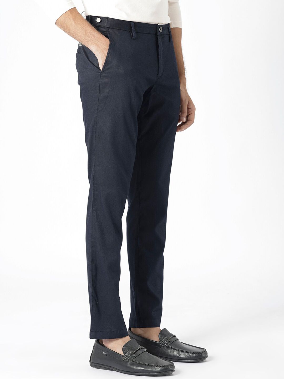 RARE RABBIT Men Cellular Mid-Rise Slim Fit Cotton Trouser