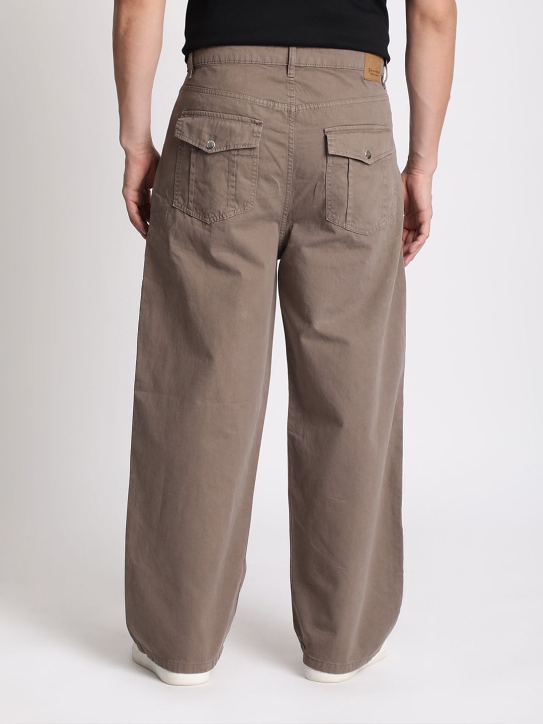 Bene Kleed Men Baggy Fit Cargos Trousers