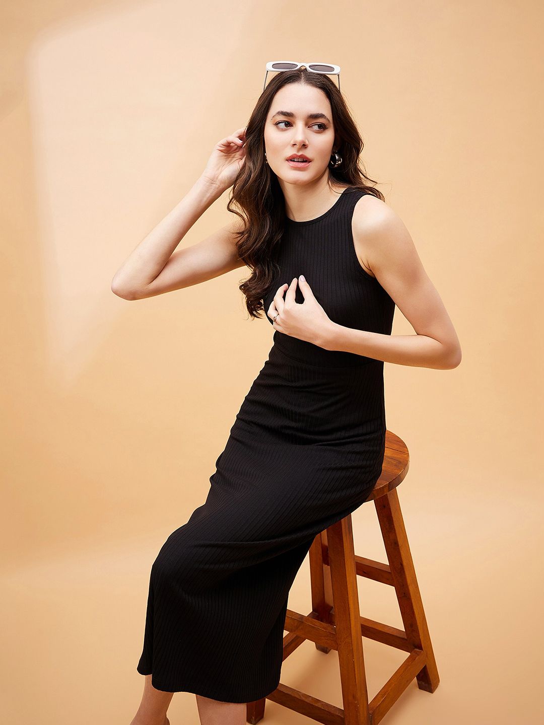 SASSAFRAS BASICS Ribbed Cut-Out Sheath Midi Dress