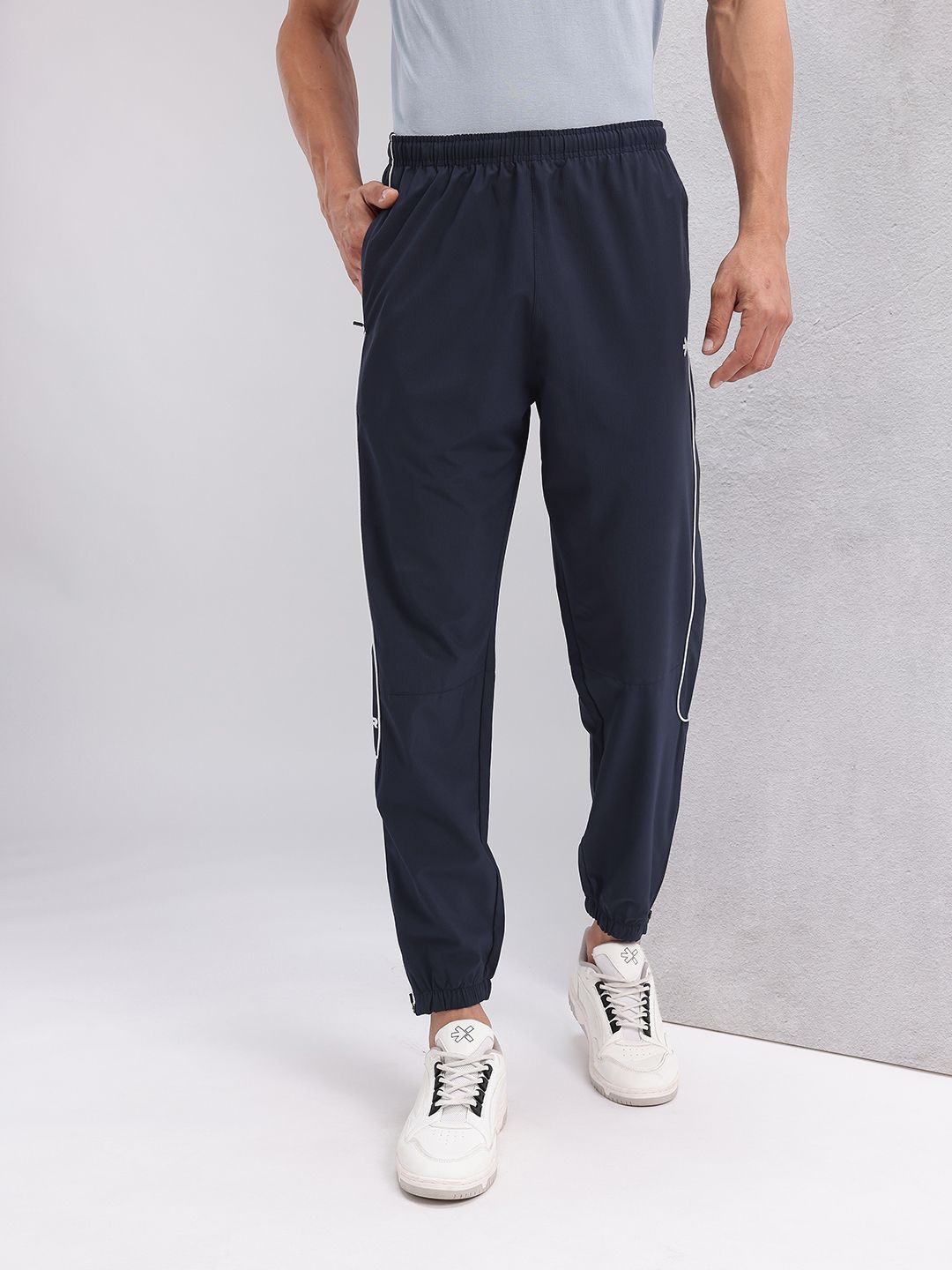 HRX by Hrithik Roshan Men Contrast Piping Lifestyle Joggers