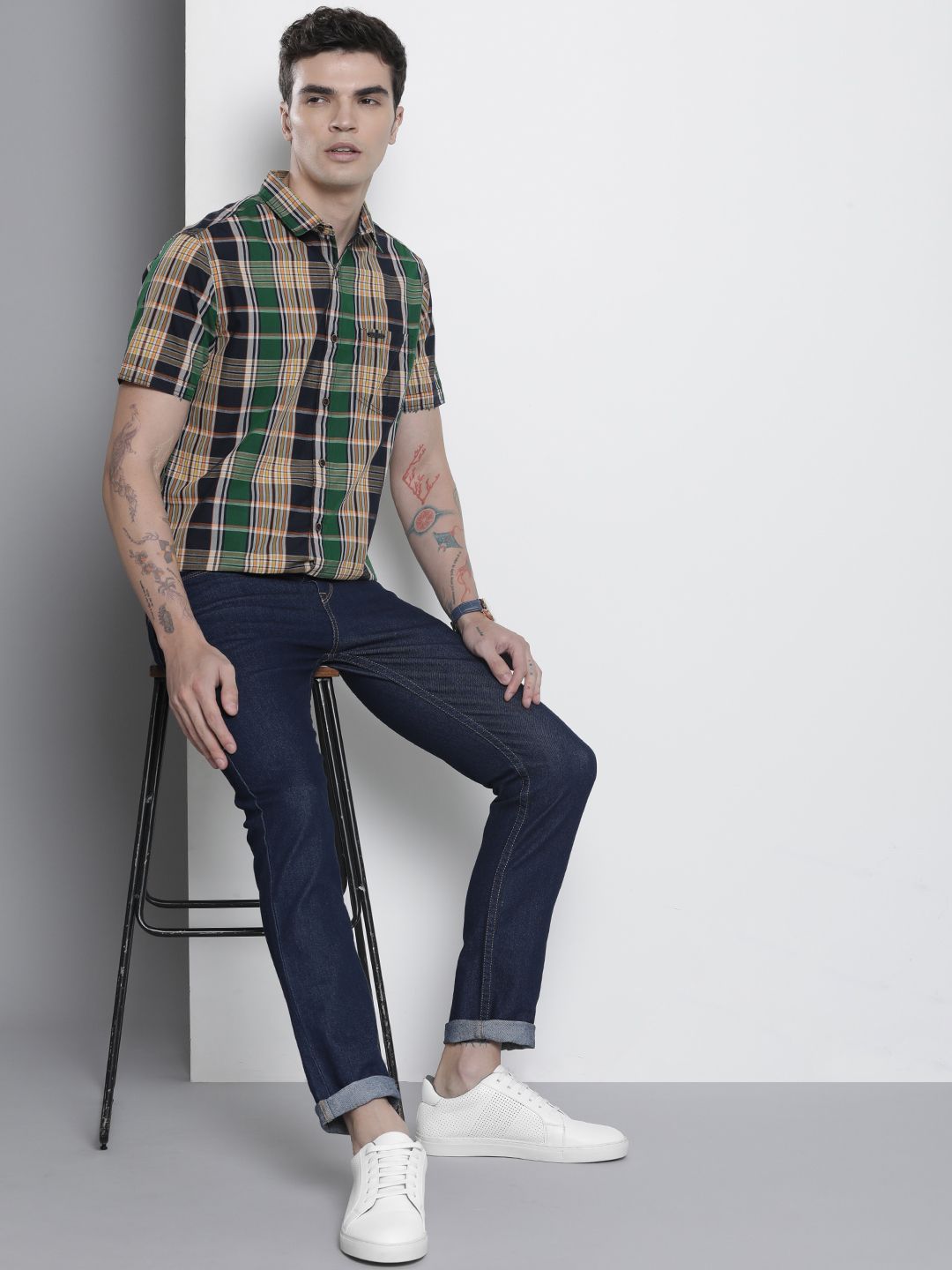 The Indian Garage Co Men Slim Fit Opaque Checked Casual Shirt