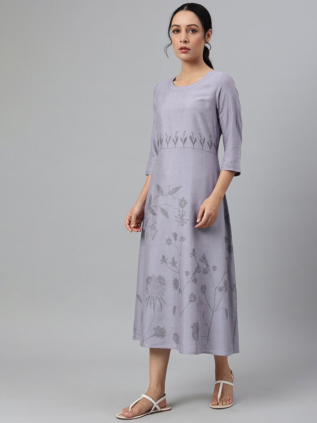 W Women Blue Thread Work Kurta