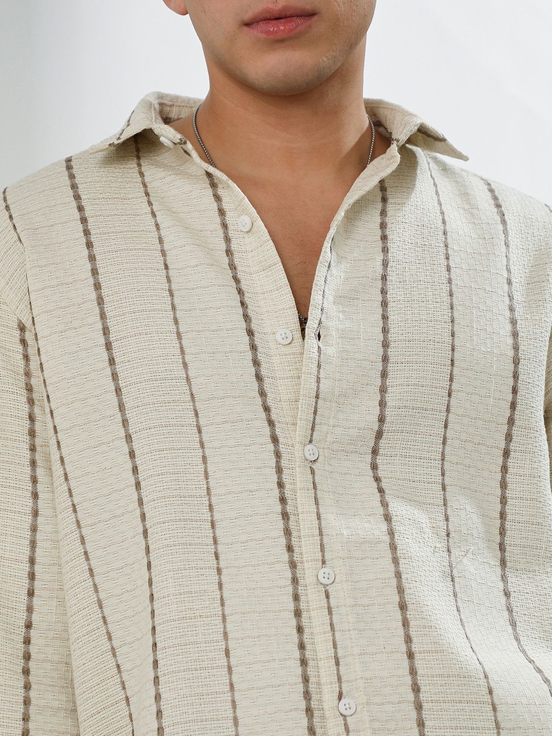 Campus Sutra Men Comfort Fit Textured Spread Collar Cotton Casual Shirt