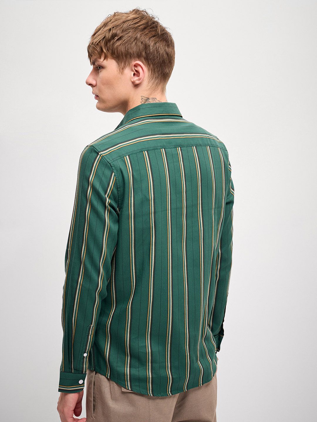 THE BEAR HOUSE Men Slim Fit Striped Casual Shirt