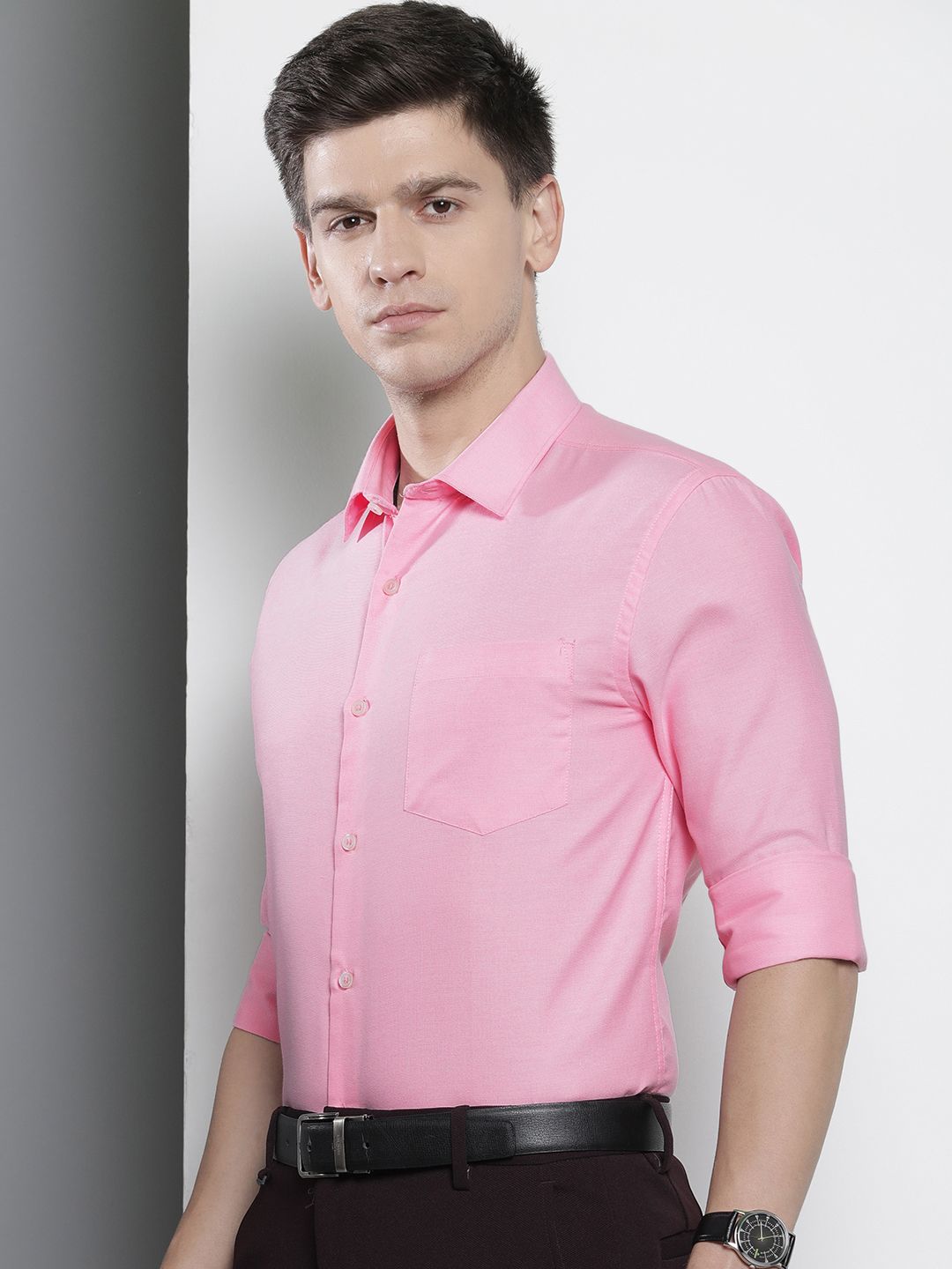 The Indian Garage Co. X Luxe Men Solid Slim Fit Opaque Formal Shirt