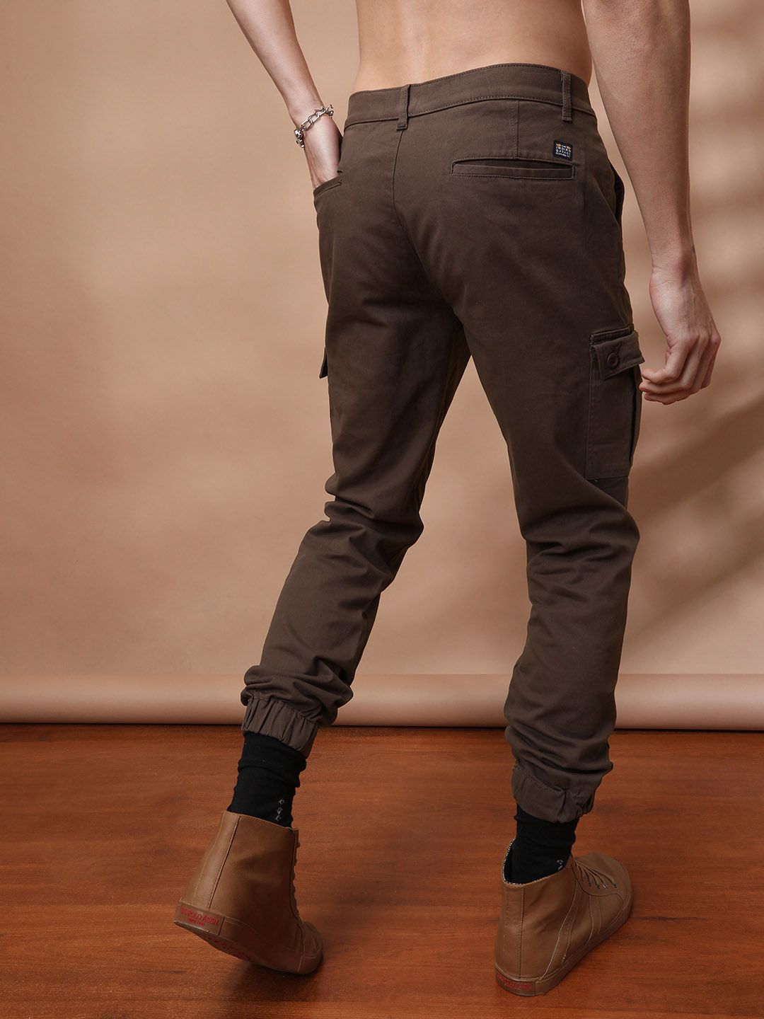 The Indian Garage Co Men Coffee Brown Slim Fit Cargo Joggers