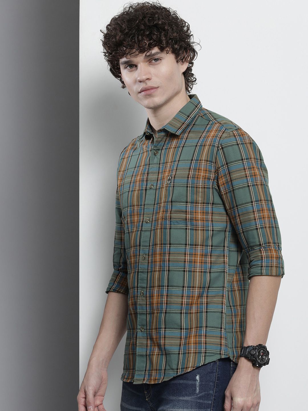 The Indian Garage Co Men Checked Casual Shirt