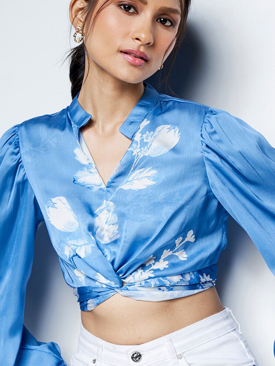 AND Floral Printed Mandarin Collar Cuffed Sleeves Regular Crop Top