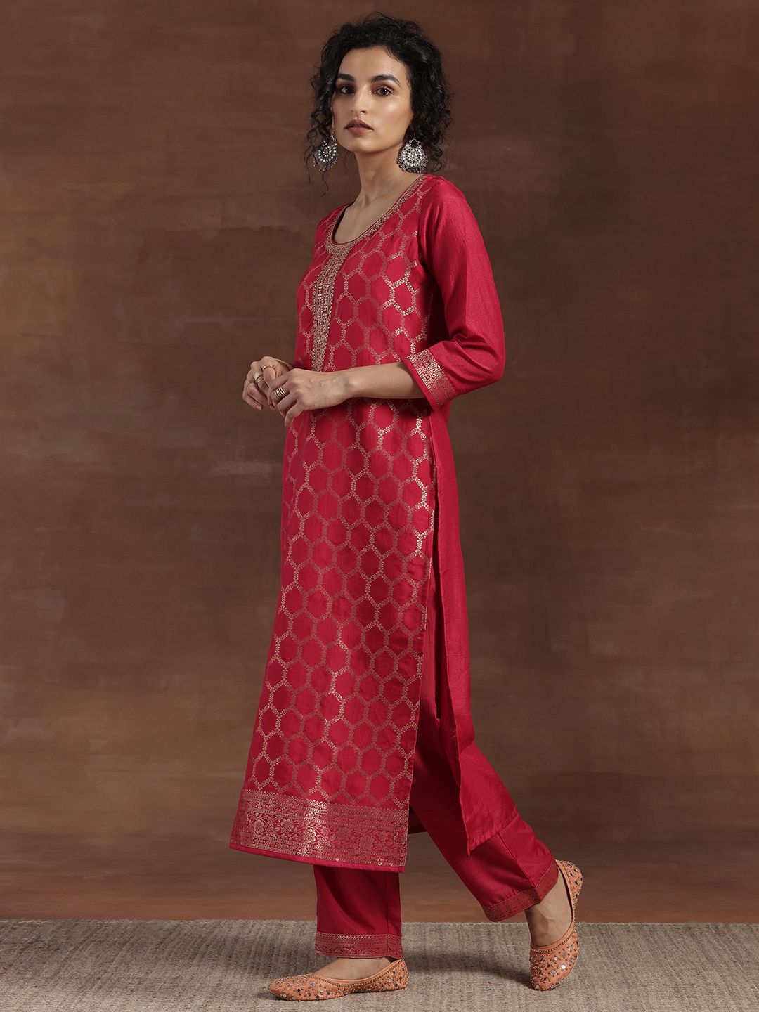 Libas Sequinned Embellished Scoop Neck Straight Kurta With Trousers And Dupatta