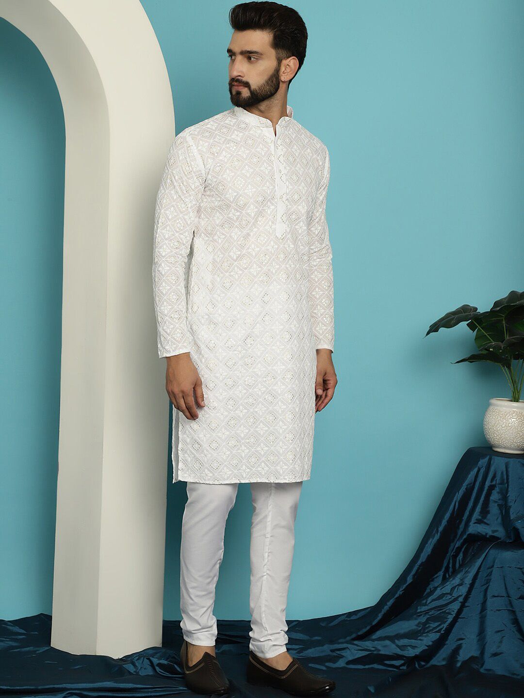 SOJANYA Sequin Embroidered Pure Cotton Straight Kurta With Pyjamas