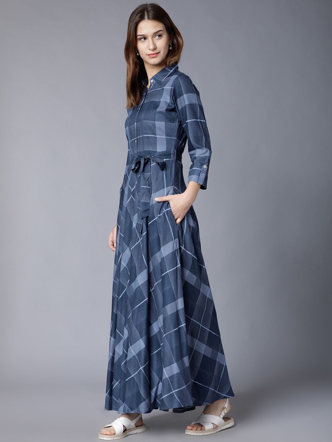 Vishudh Women Navy Blue Printed Maxi Dress