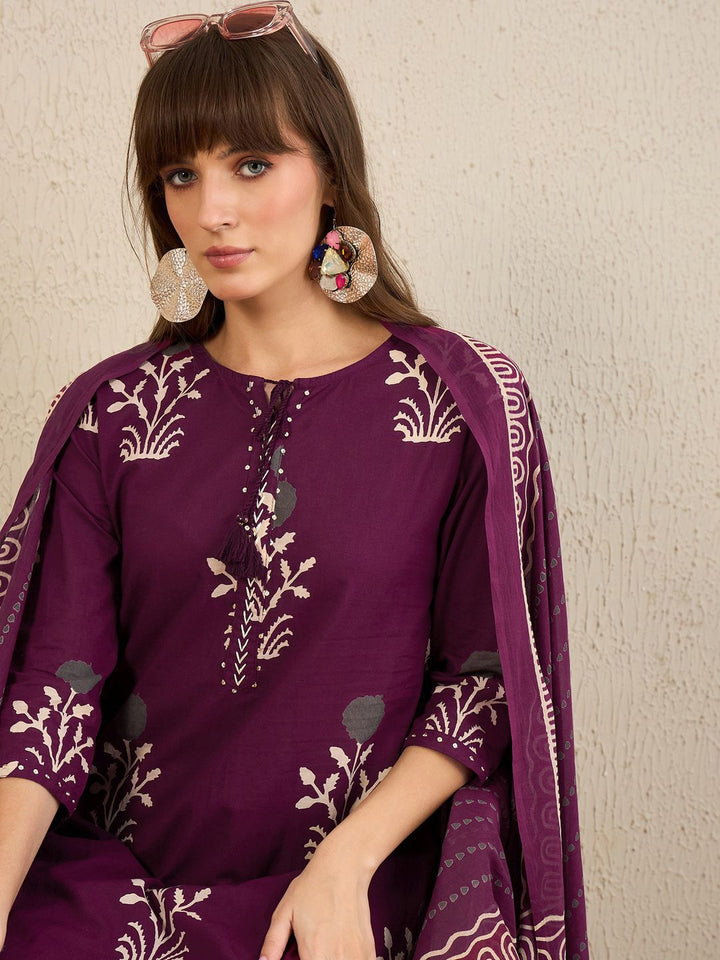 Indo Era Floral Printed Tie-Up Neck Pure Cotton Straight Kurta With Trousers & Dupatta