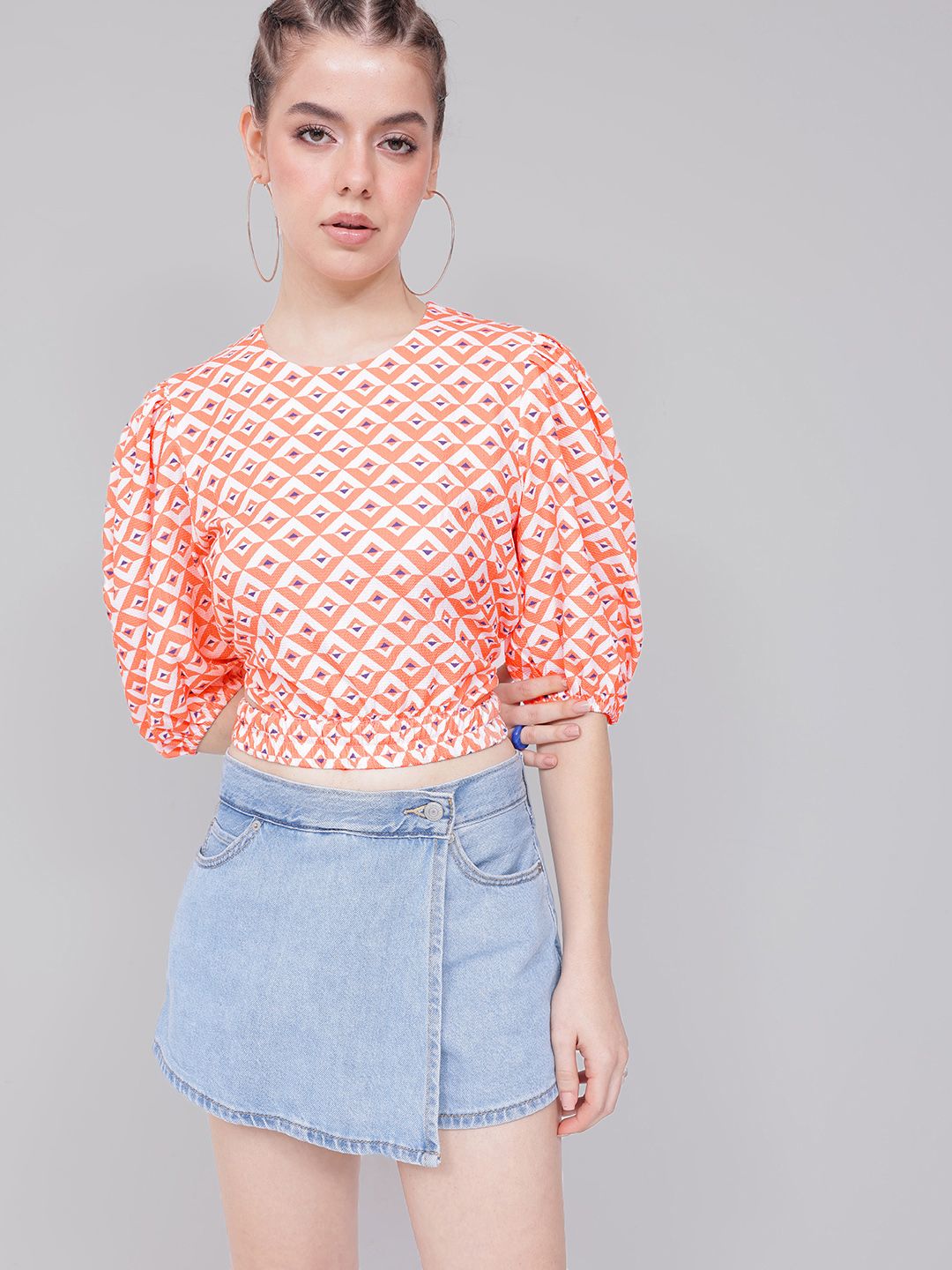 DressBerry Pastel Geo Printed Cut-Out Crop Top